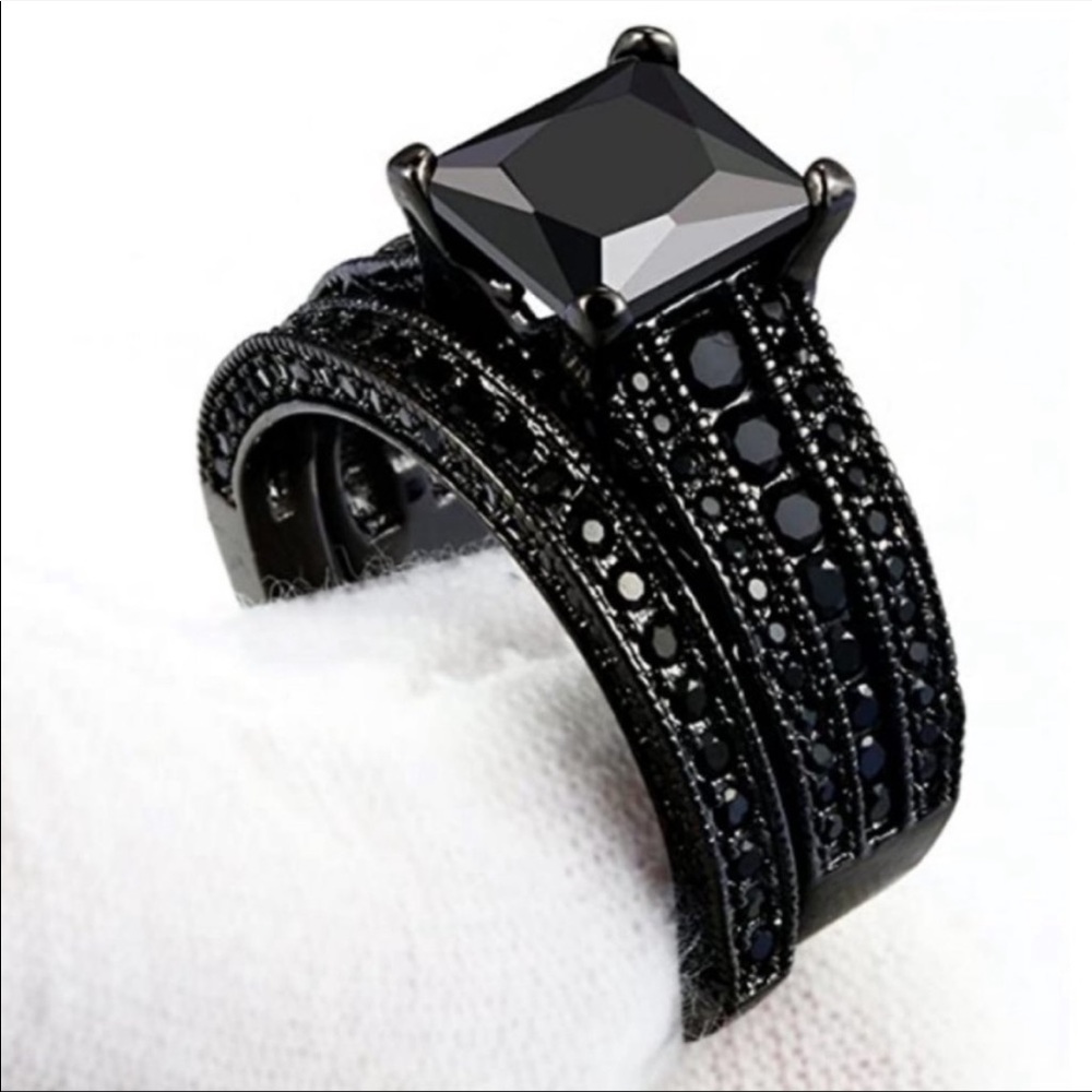 NEW💍PRINCESS CUT BLACK SAPPHIRE 925 SILVER RING, CUTE RING, SHINY RING. - Picture 3 of 5